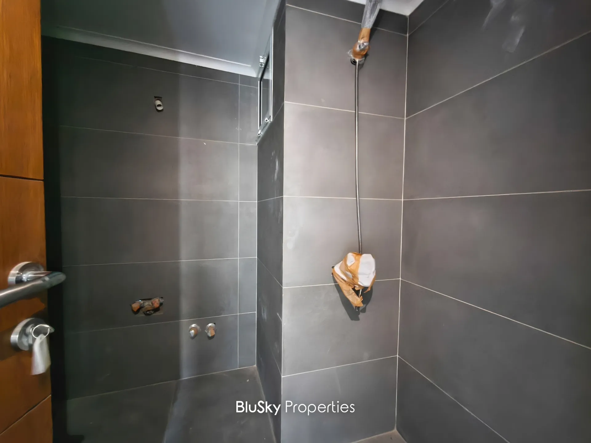 Apartment for sale in Baabdat