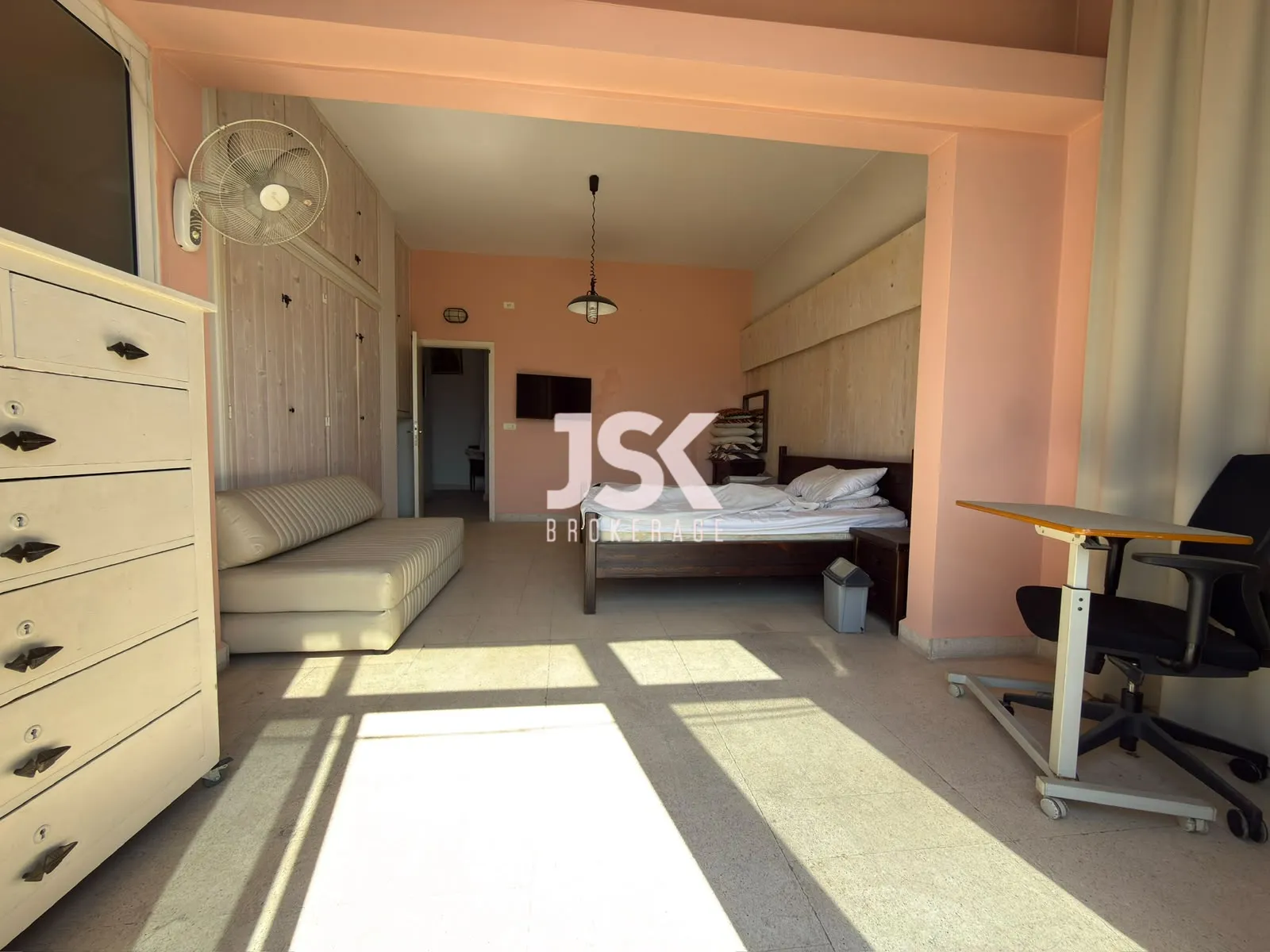 Apartment for Sale in Ain El Remmaneh