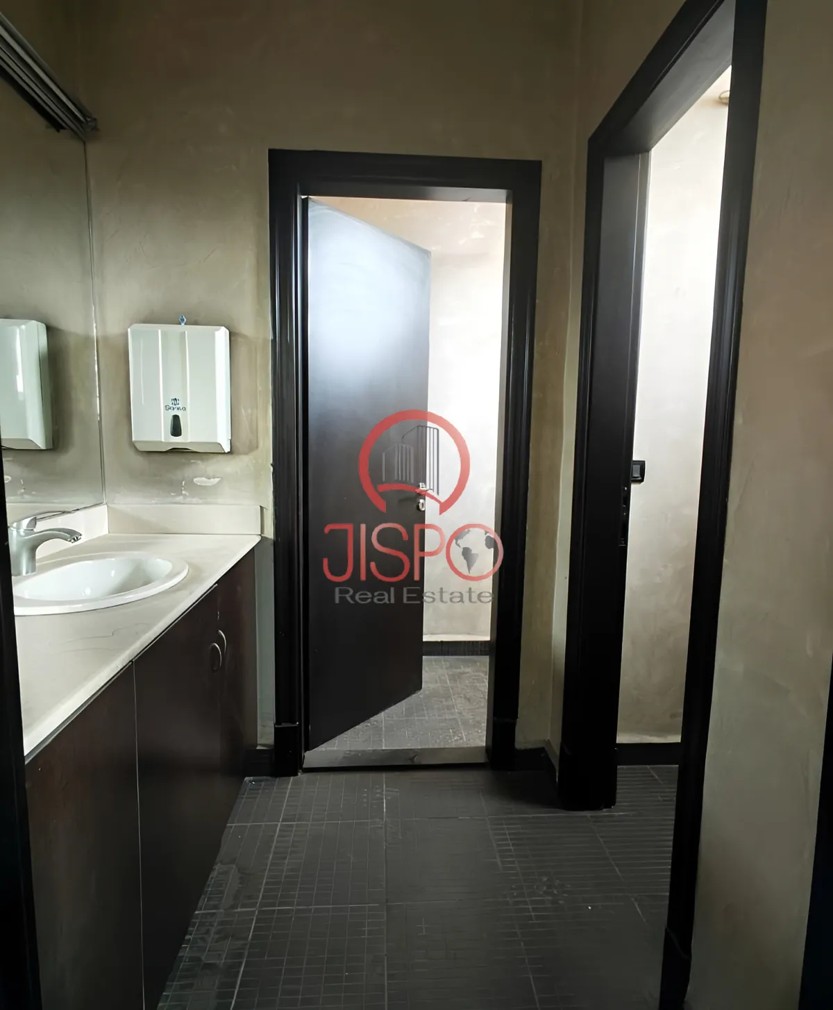Office for Sale in Bourj Hammoud