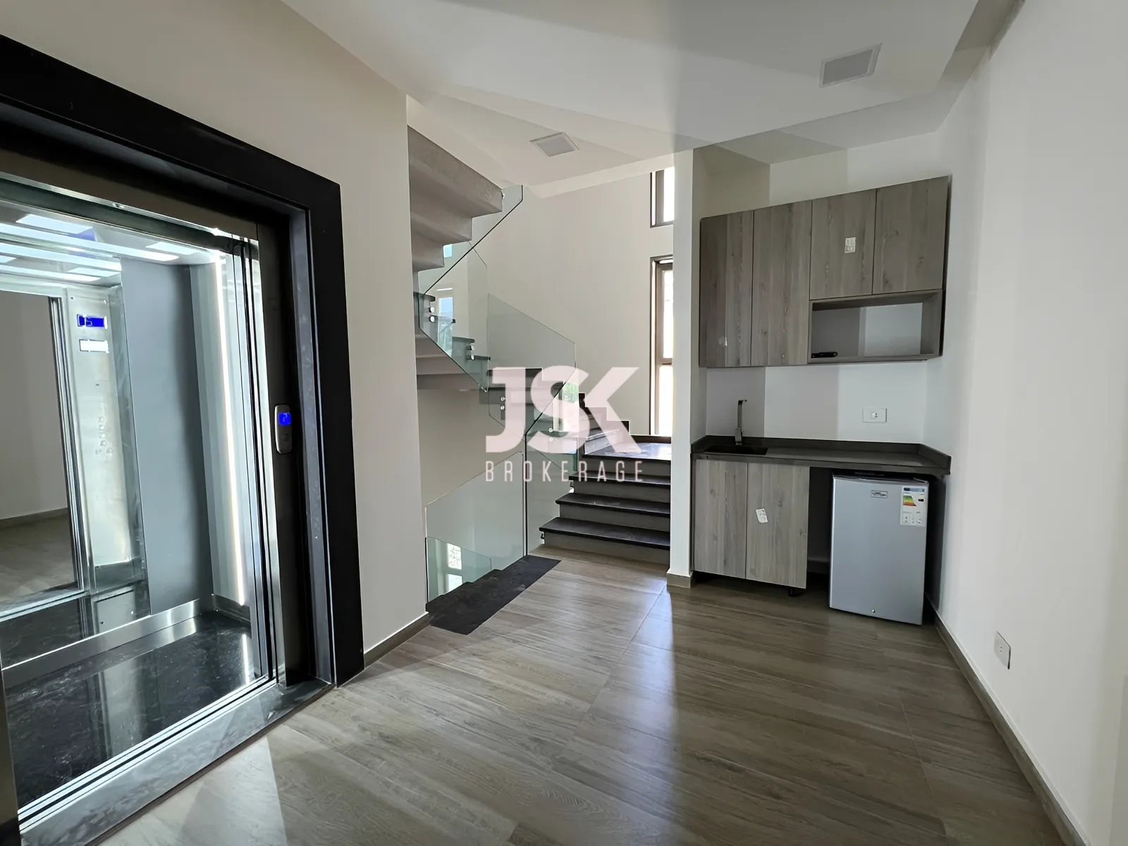 Villa for Sale in Blat