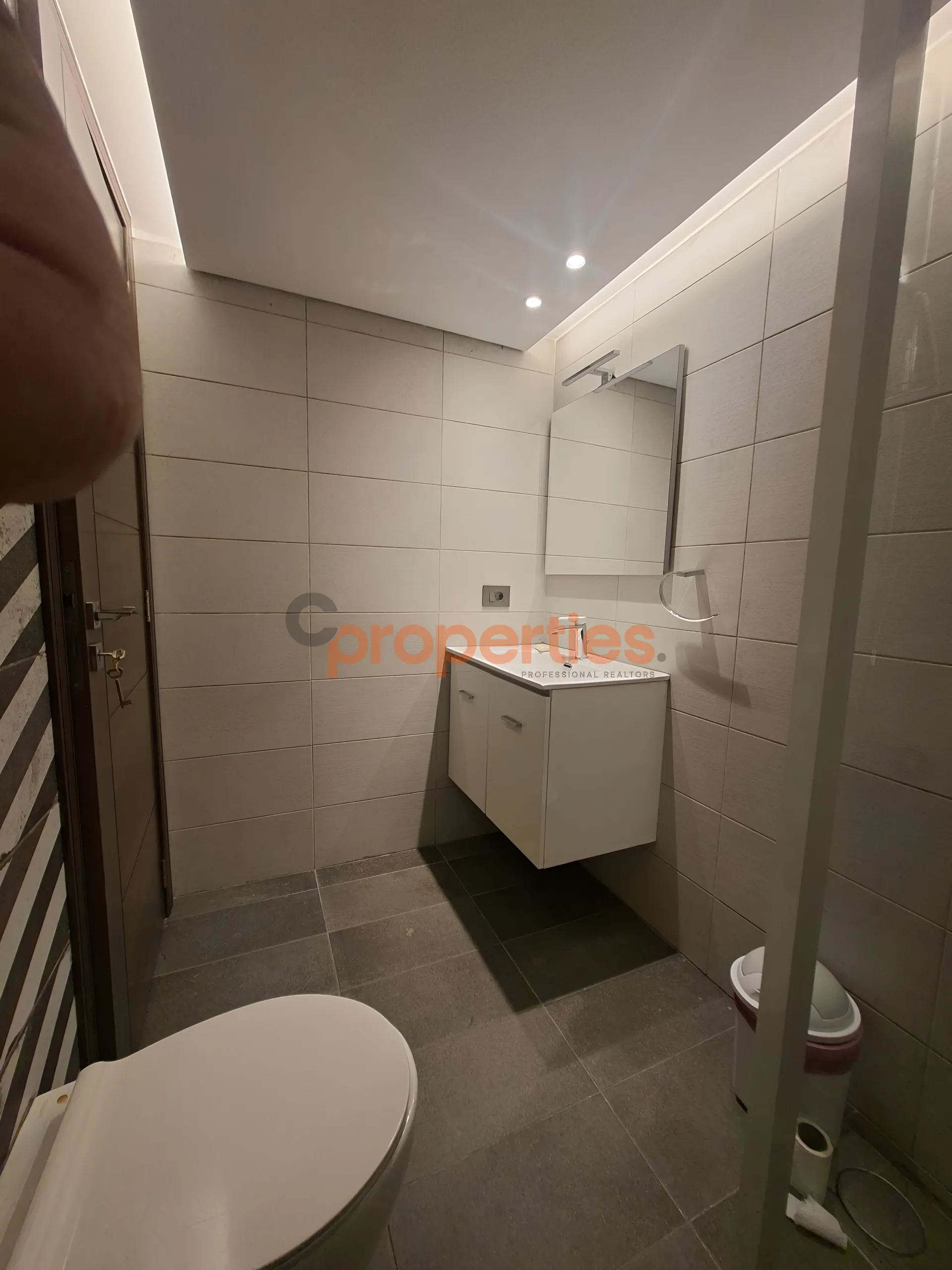 Apartment for Sale in Halat
