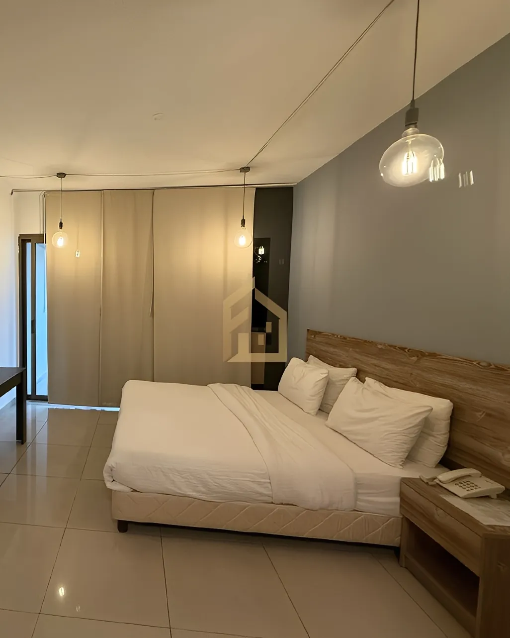 Studio for Rent in Ain Al Mraiseh, Beirut, Lebanon - 1 bed, 1 bath