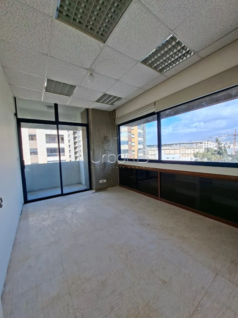 Office for rent in Dekwaneh, lebanon