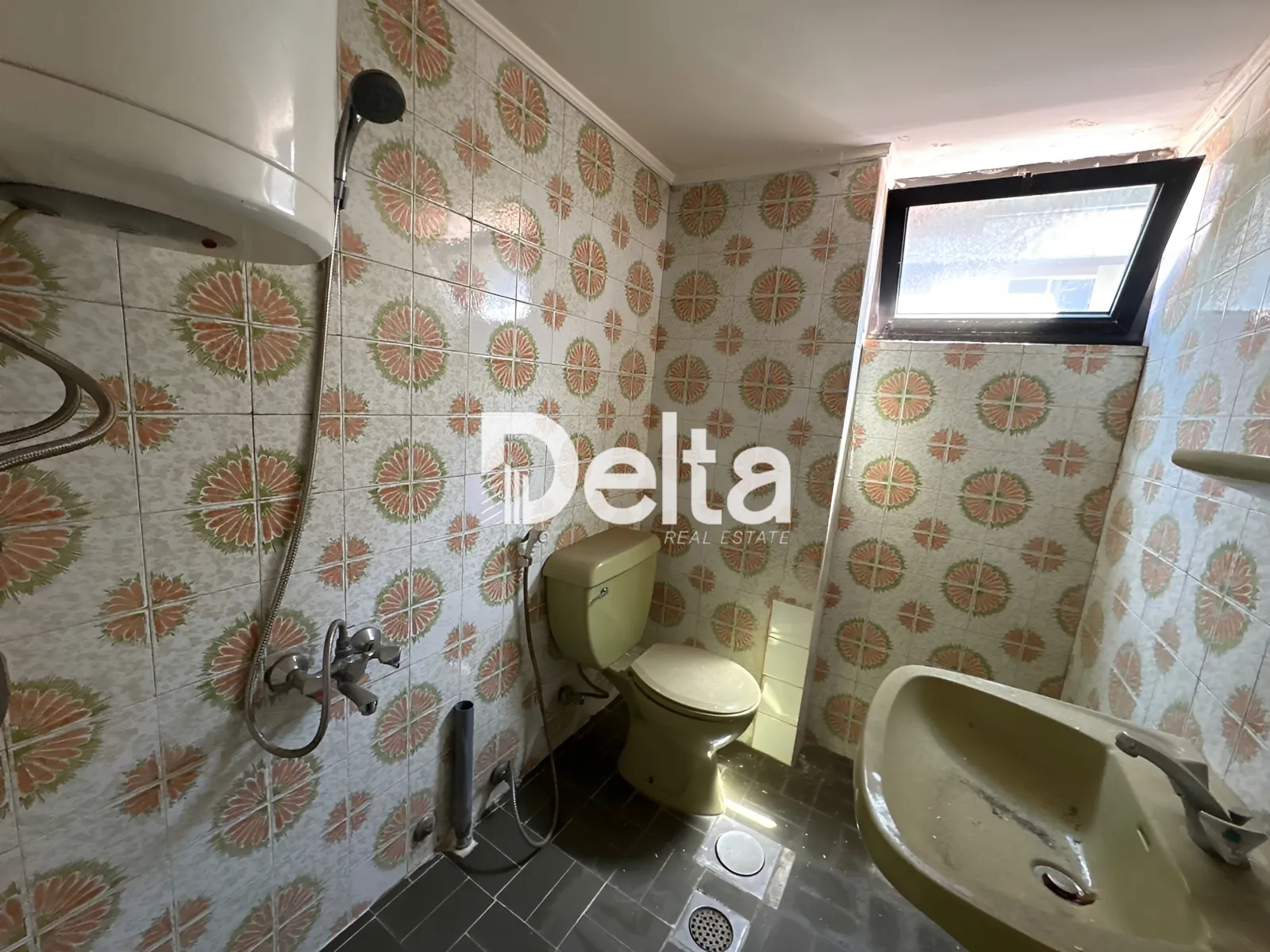 Office for rent in Mar elias, beirut, lebanon