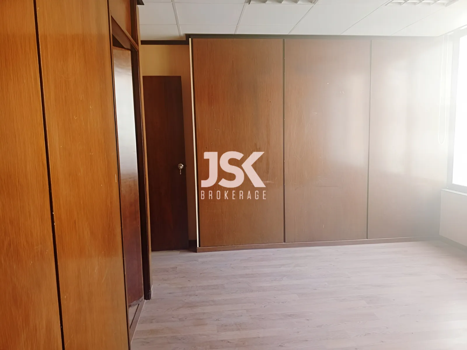 Office for Sale in Jounieh