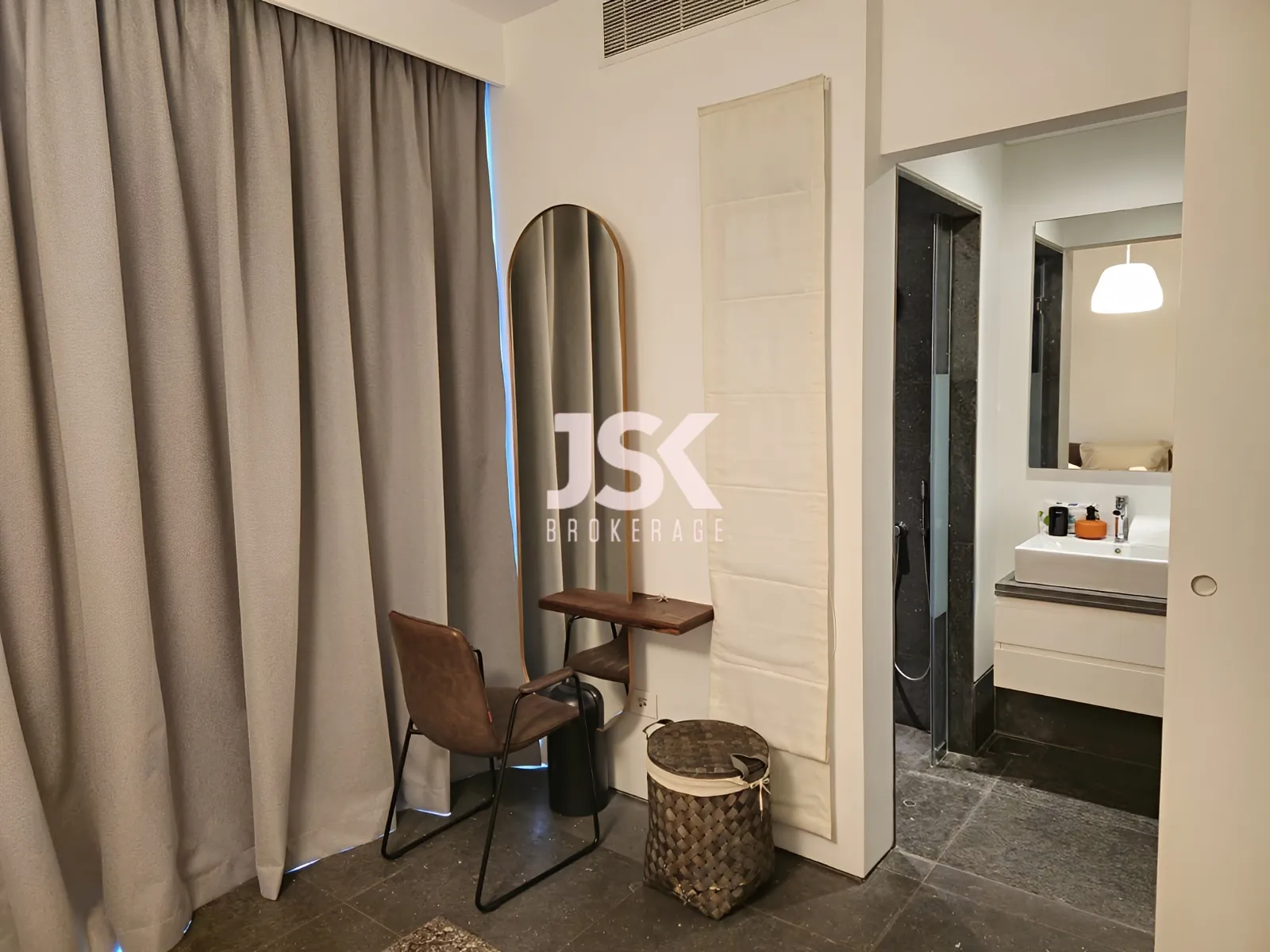 Apartment for Sale in Saifi Village
