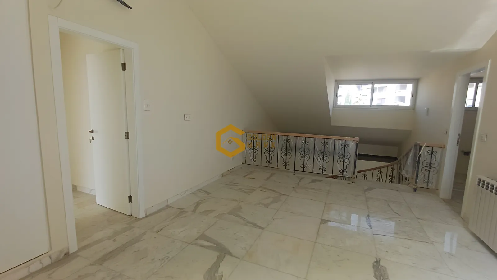Duplex for Sale in Adma w Dafnah - 6 bed, 7 bath