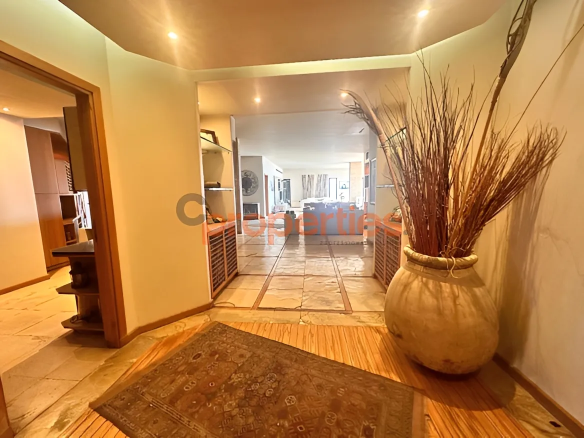 Apartment for sale in Ramleh Al Bayda, Beirut, Lebanon