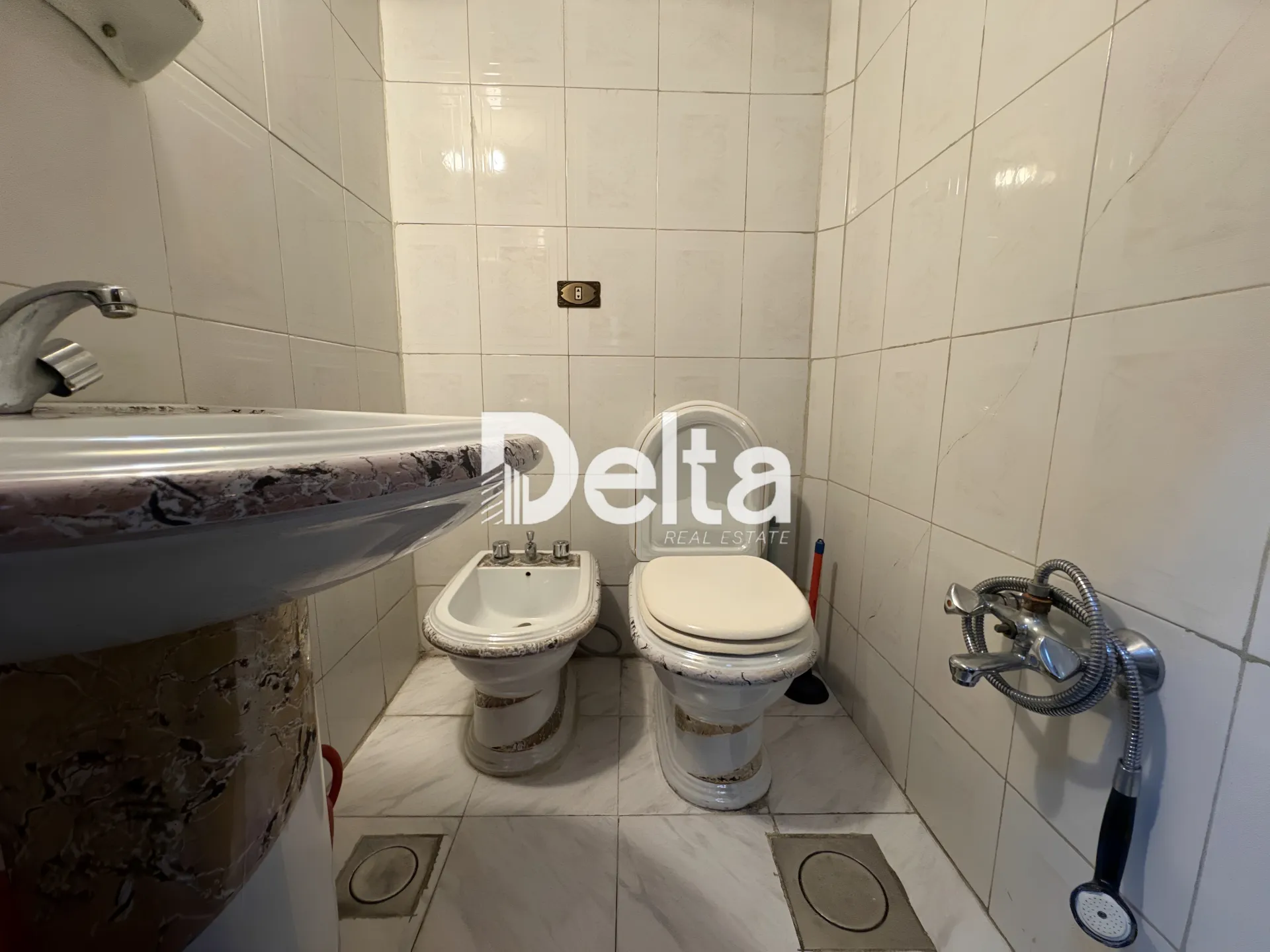 Shop for rent in Ras Al Naba'a