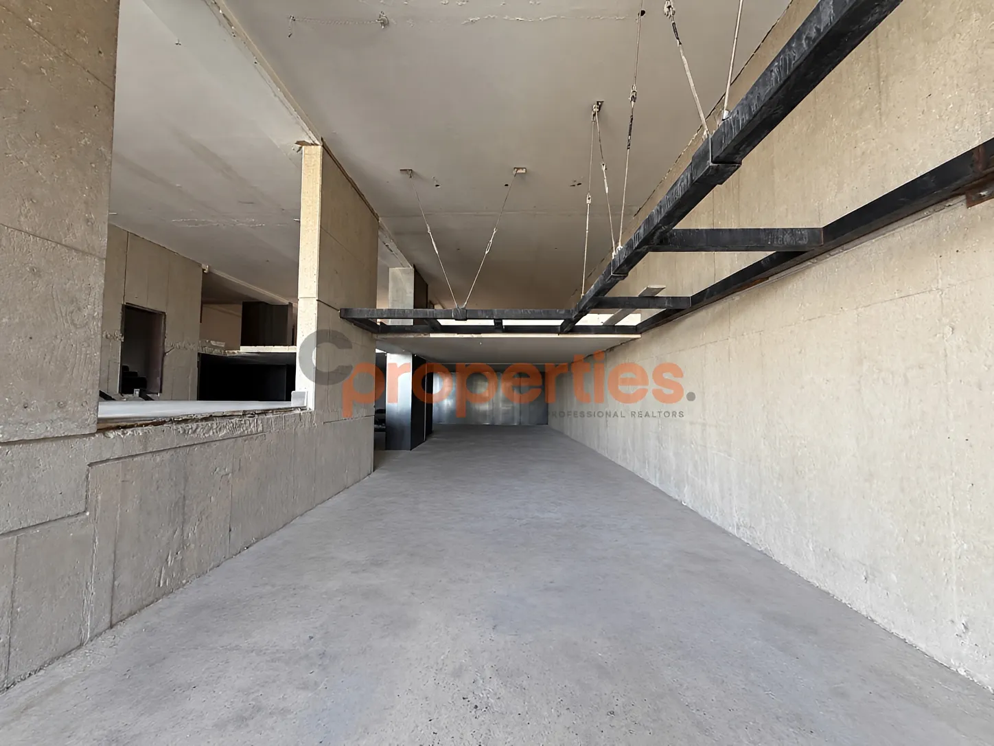Showroom for Rent in Achrafieh