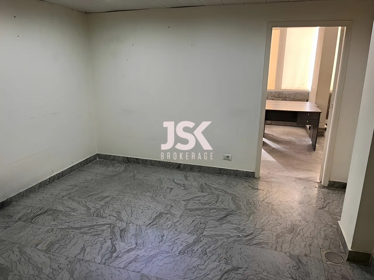 Office for Rent in Ras