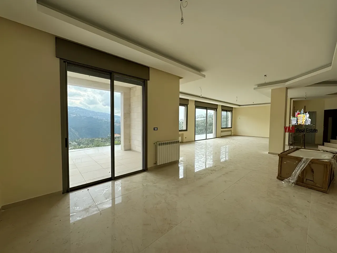 Apartment for Sale in Ajaltoun - 5 bed, 6 bath