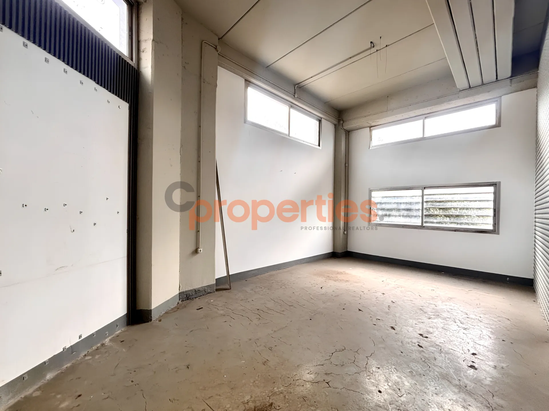 Shop for Rent in Qennabet Broummana