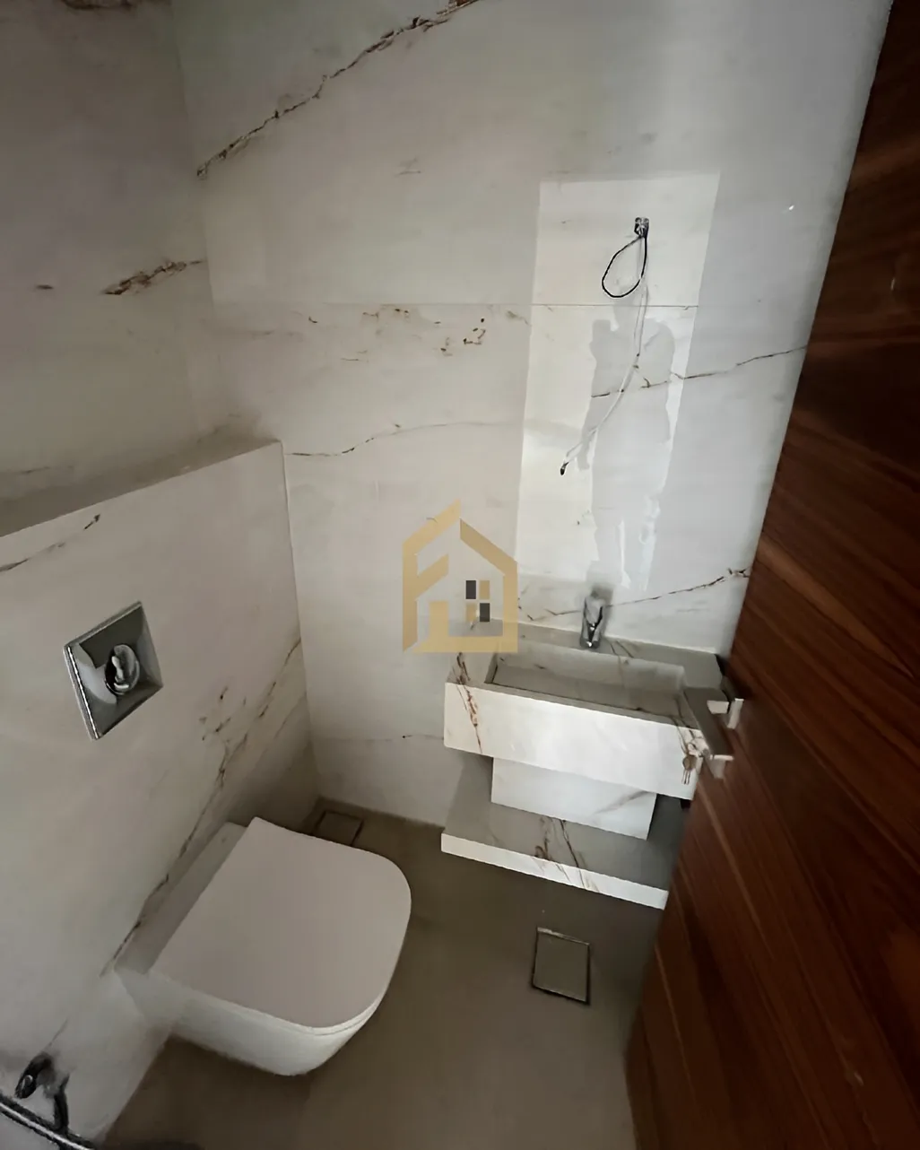 Apartment for sale in Raoucheh, Beirut, Lebanon