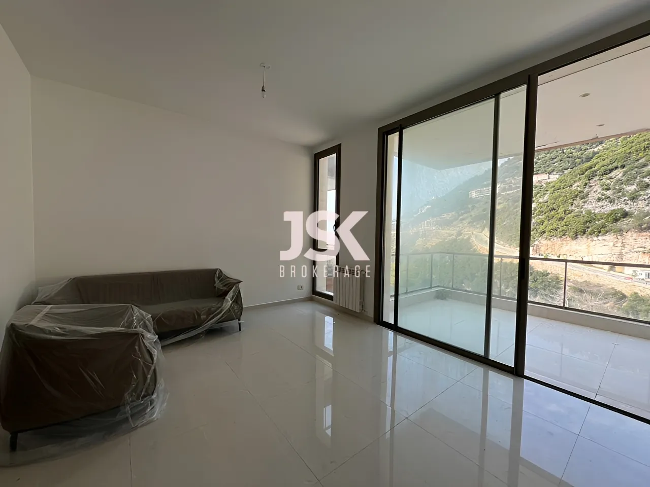 Apartment for Sale in Adma w Dafnah - 3 bed, 4 bath