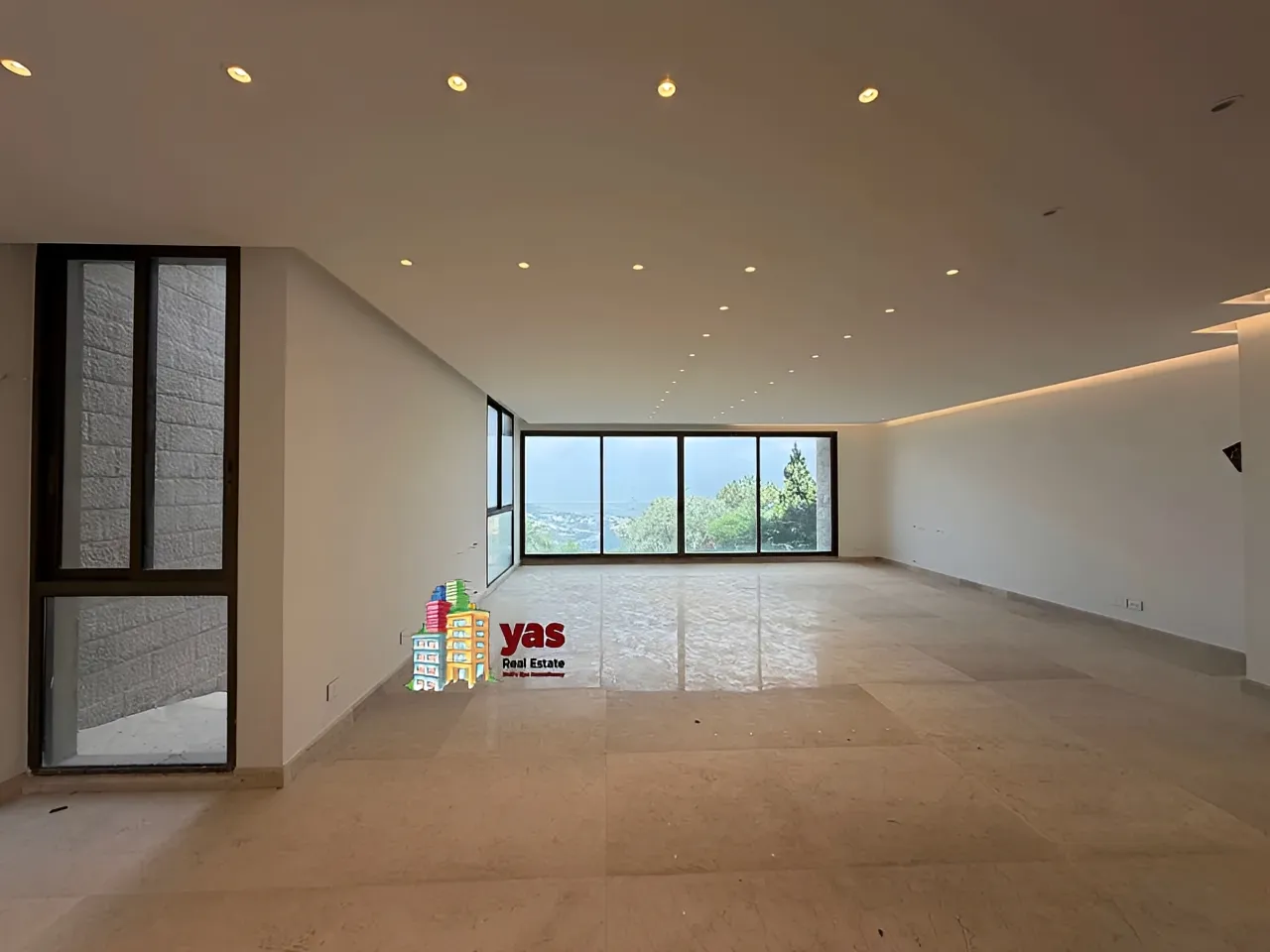 Apartment for Sale in Ballouneh - 3 bed, 4 bath