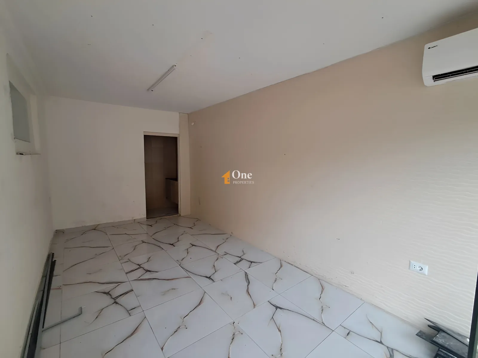 Shop for rent in Sarba, Lebanon