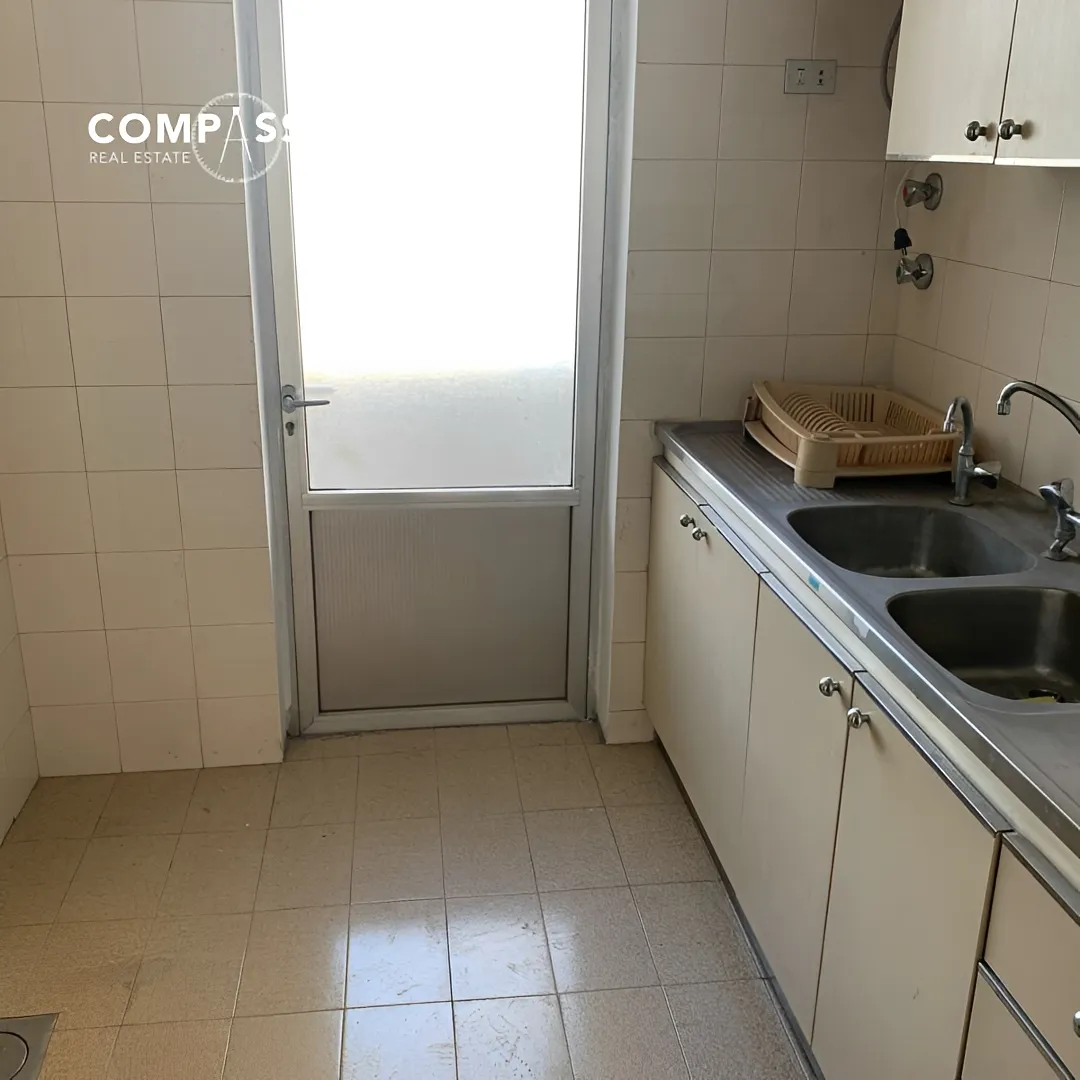 Commercial for rent in Sin el fil, lebanon