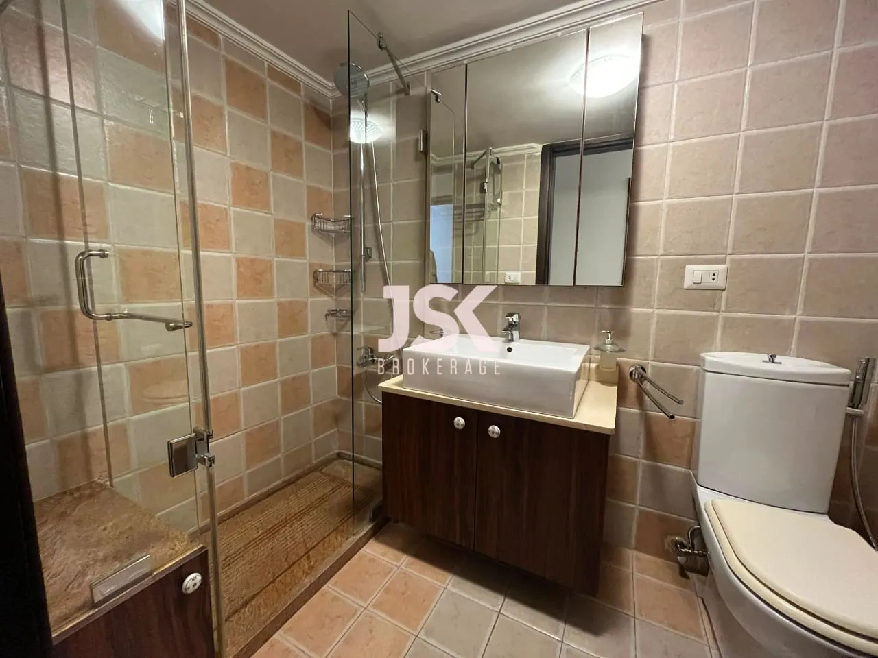Apartment for Rent in Habboub