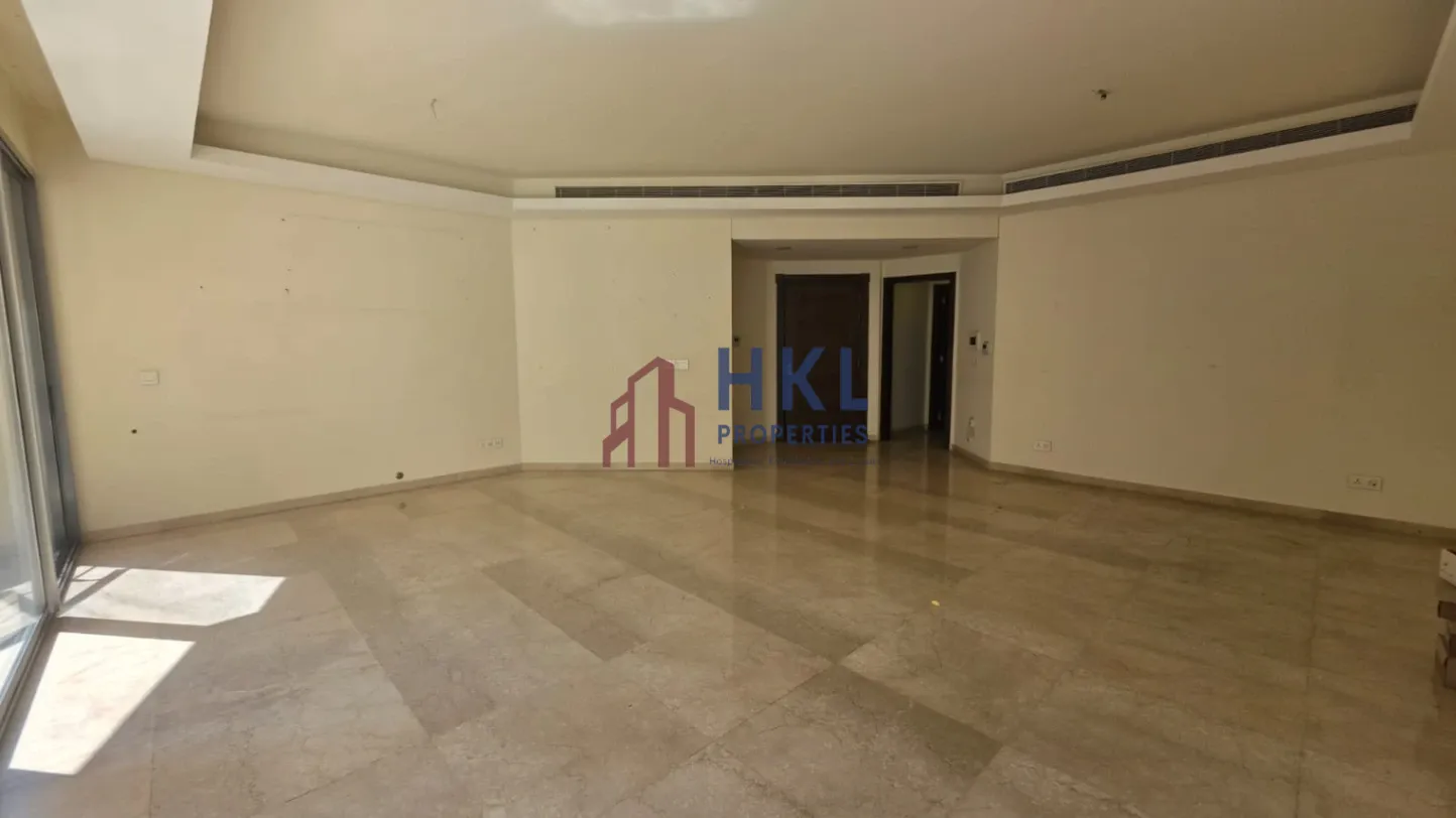Apartment for rent in Ain Al Mraiseh, Beirut, Lebanon