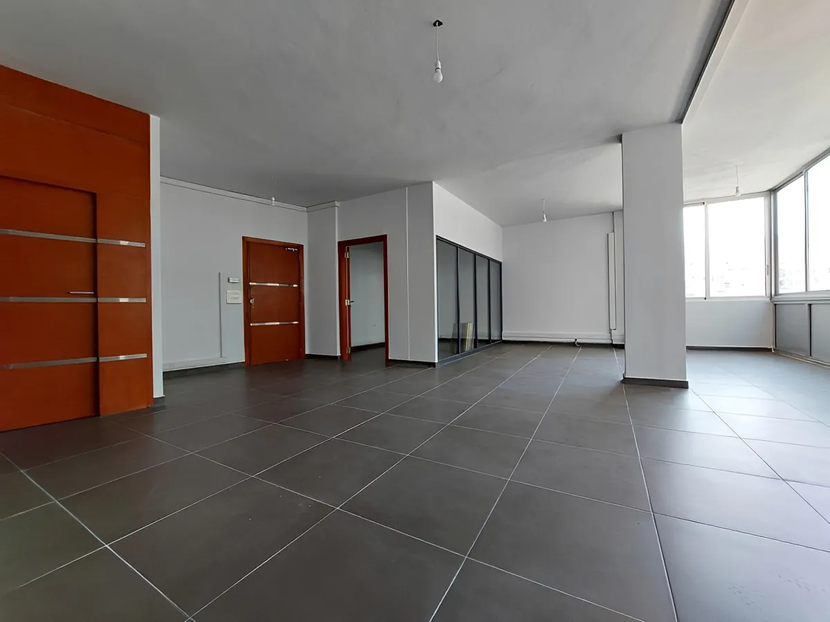 Office for Sale in Zalqa
