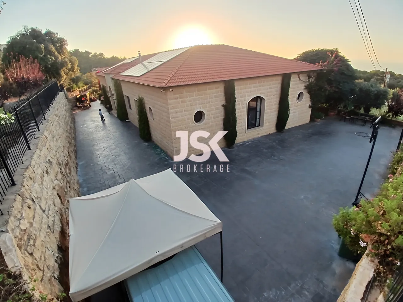 Villa for Sale in Roumieh