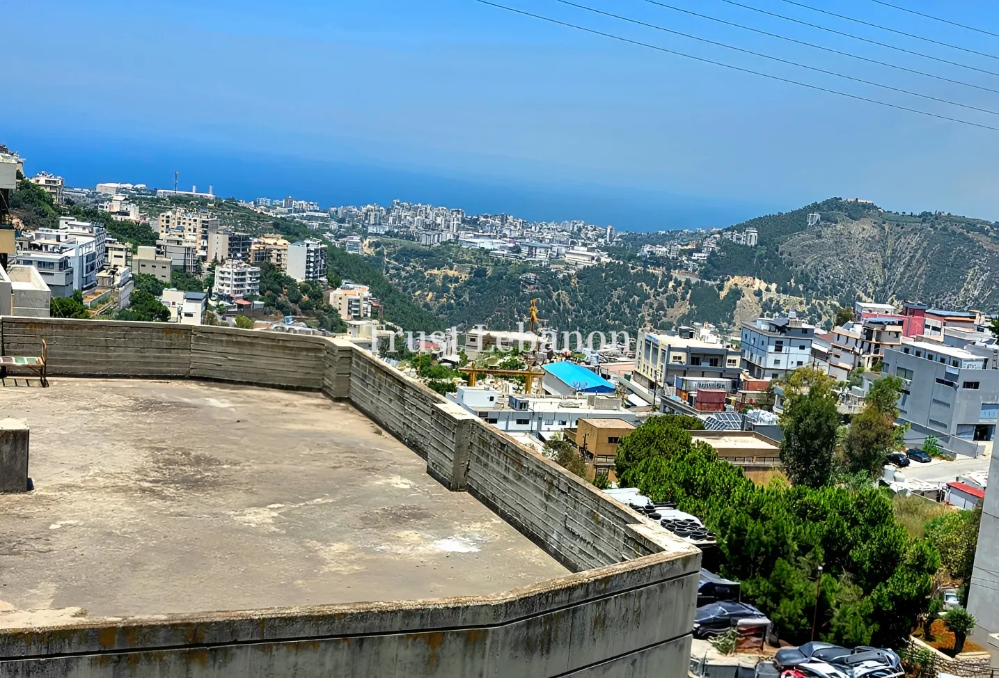 Office for rent in Mazraat Yachoua, Lebanon