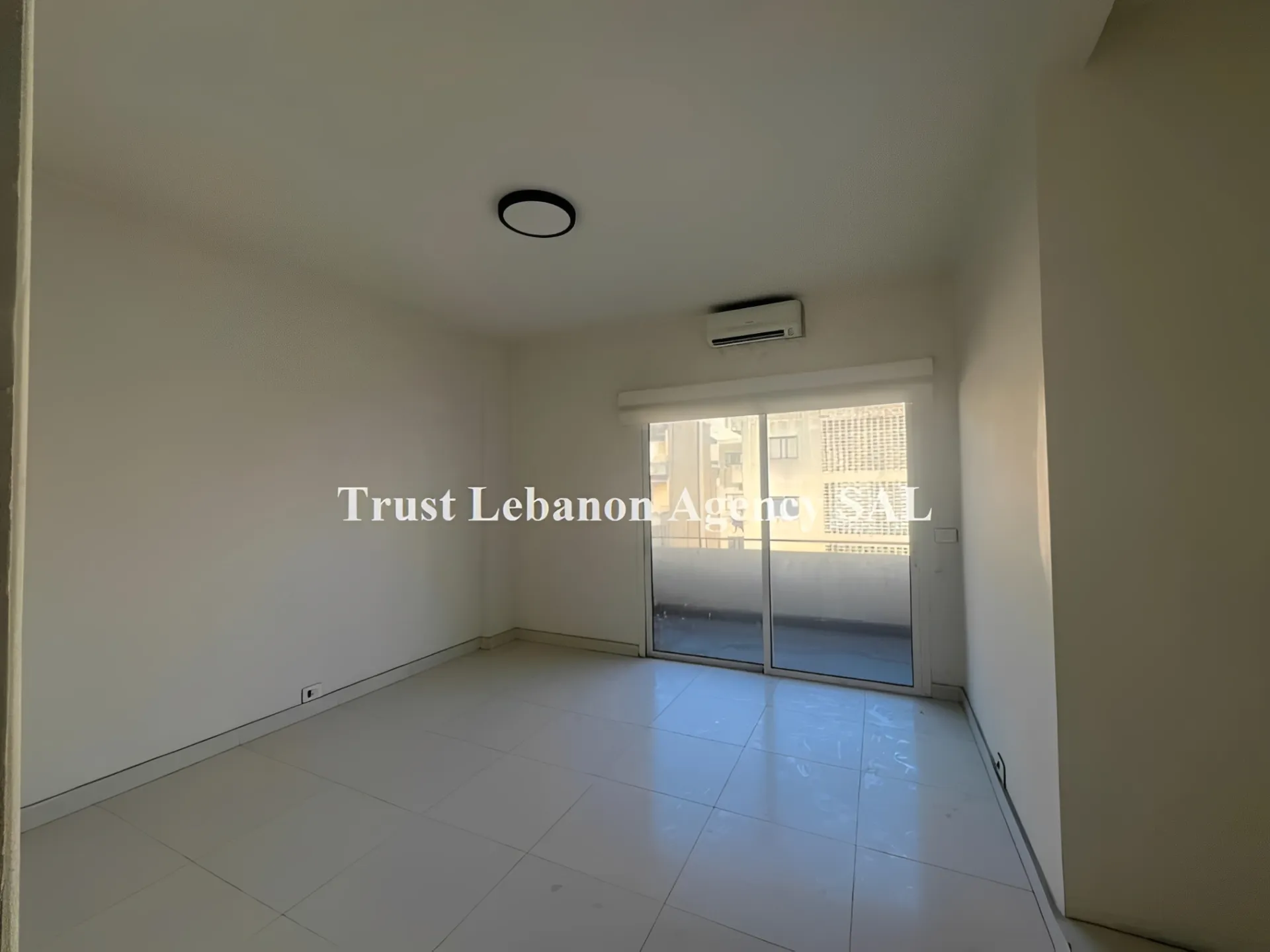 Office for sale in Metn, Antelias