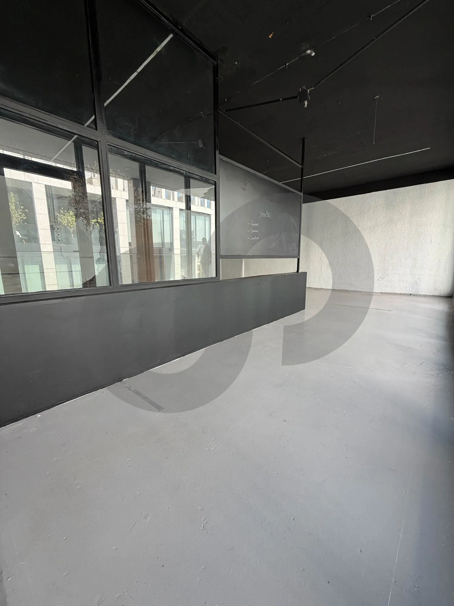 Office for rent in Dbayeh