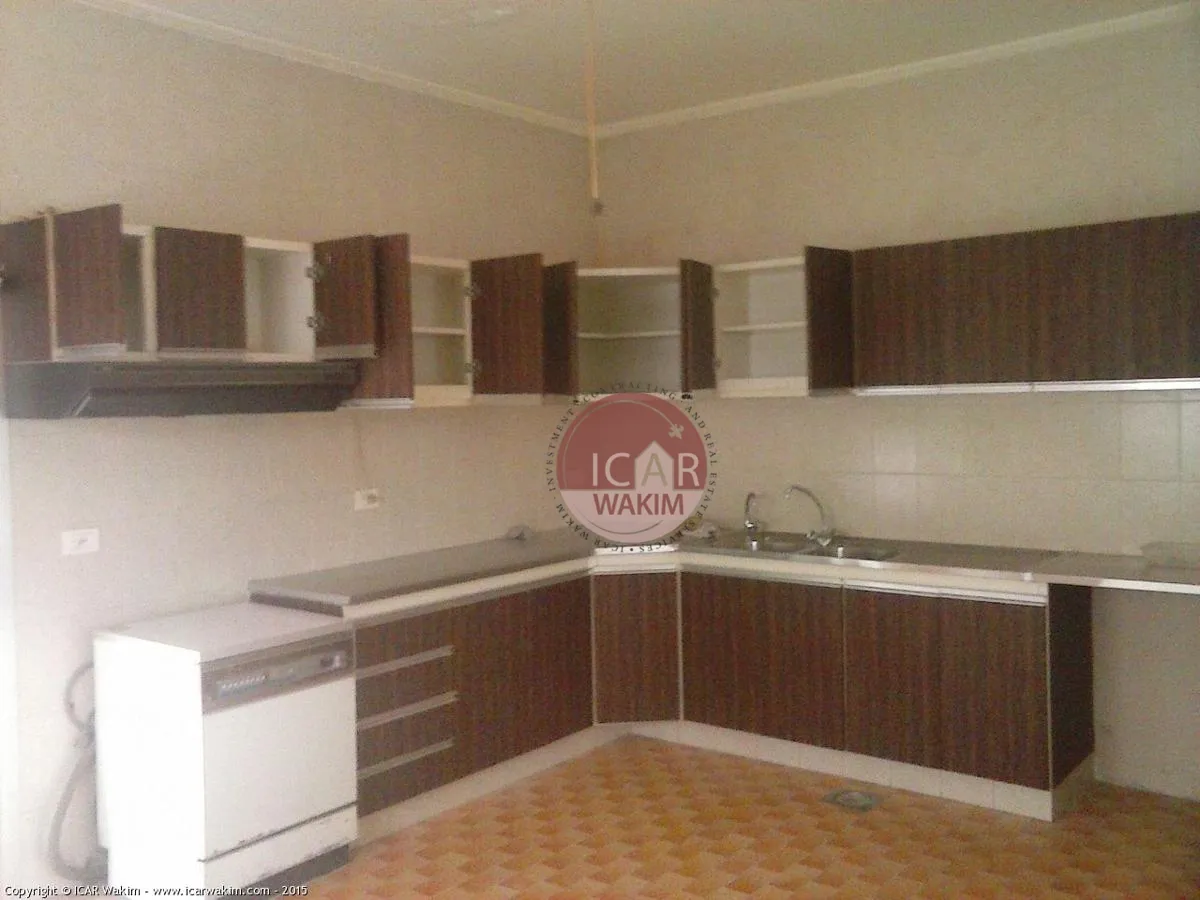 Apartment for Sale in Ballouneh
