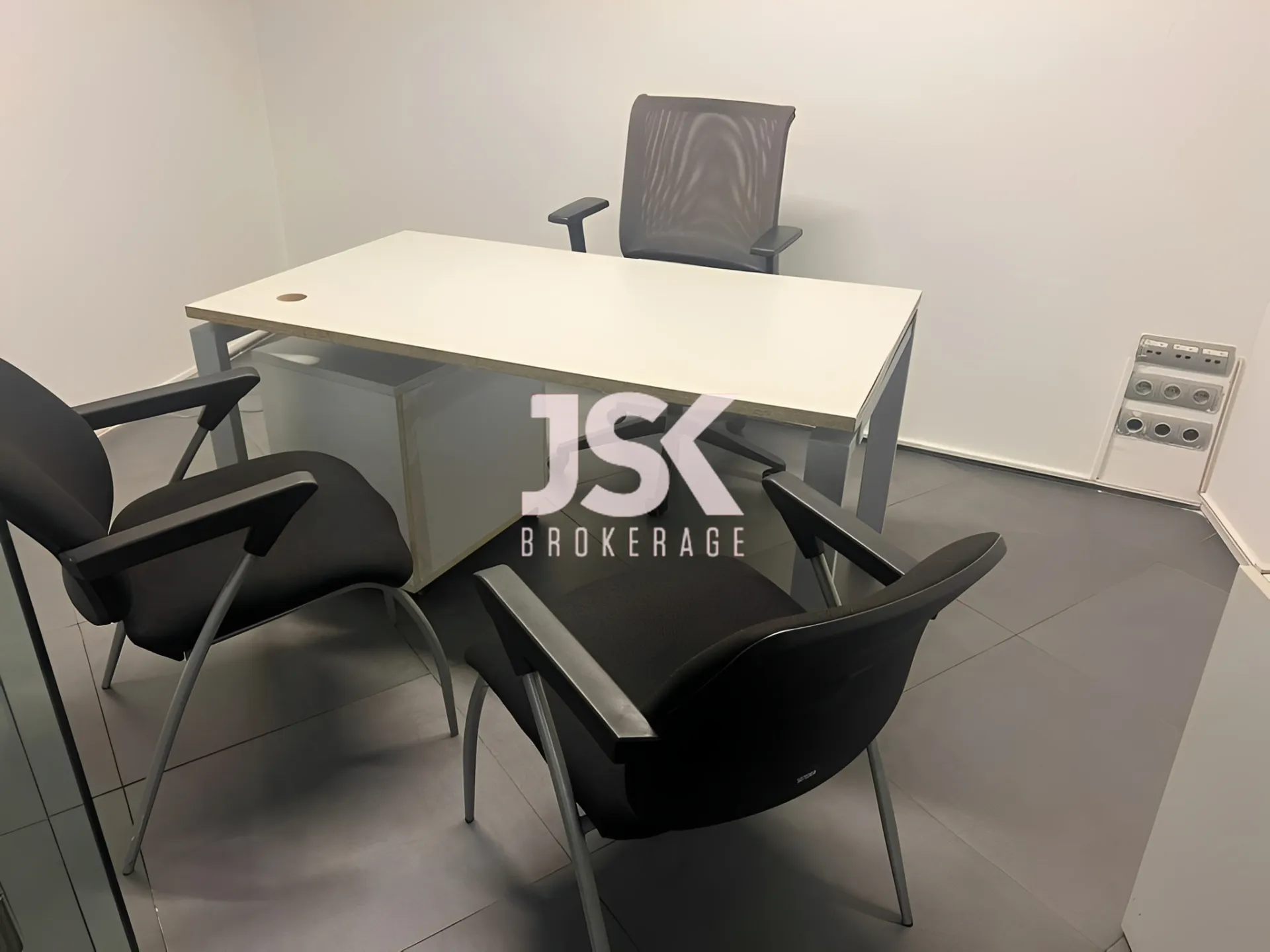 Office for Sale in Achrafieh, Beirut