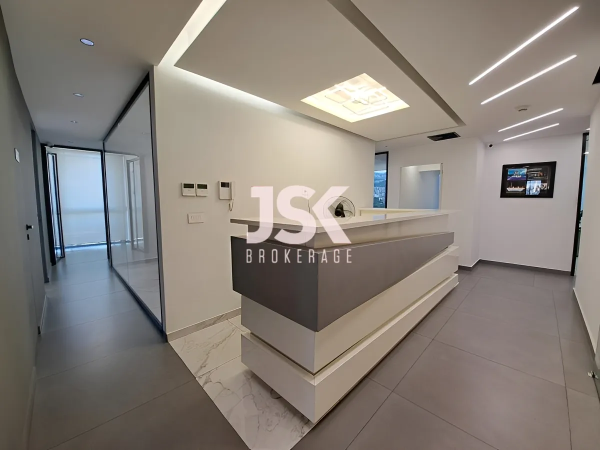 Office for Sale in Sin El Fil