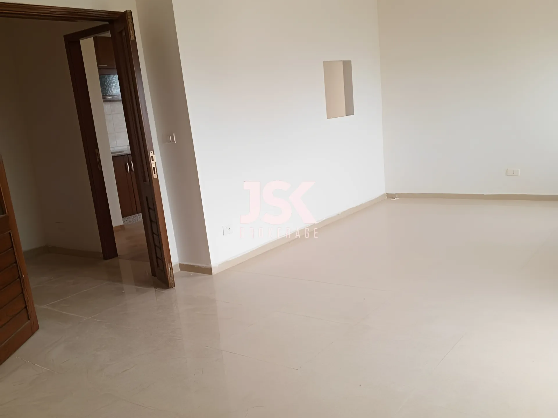 Apartment for Sale in Halat