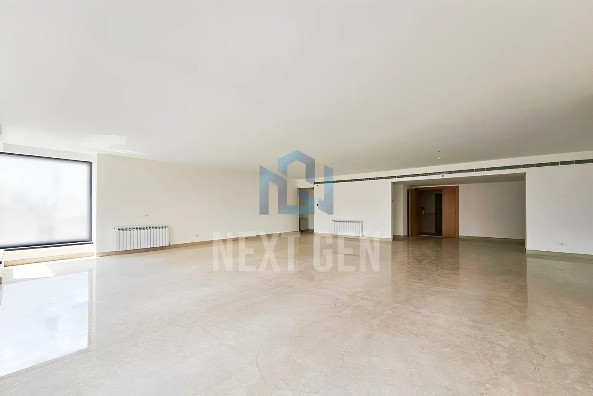 Apartment for rent in Ain Al Mraiseh, Beirut, Lebanon - 4 bed, 5 bath