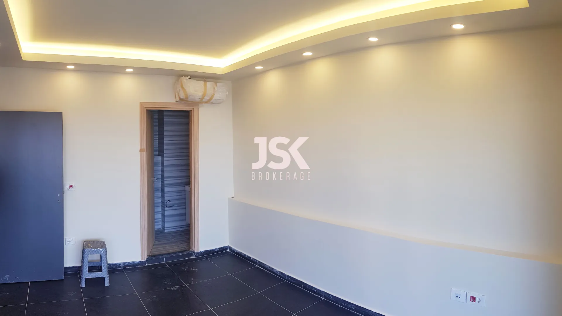 Office for Rent in Zouk Mikael