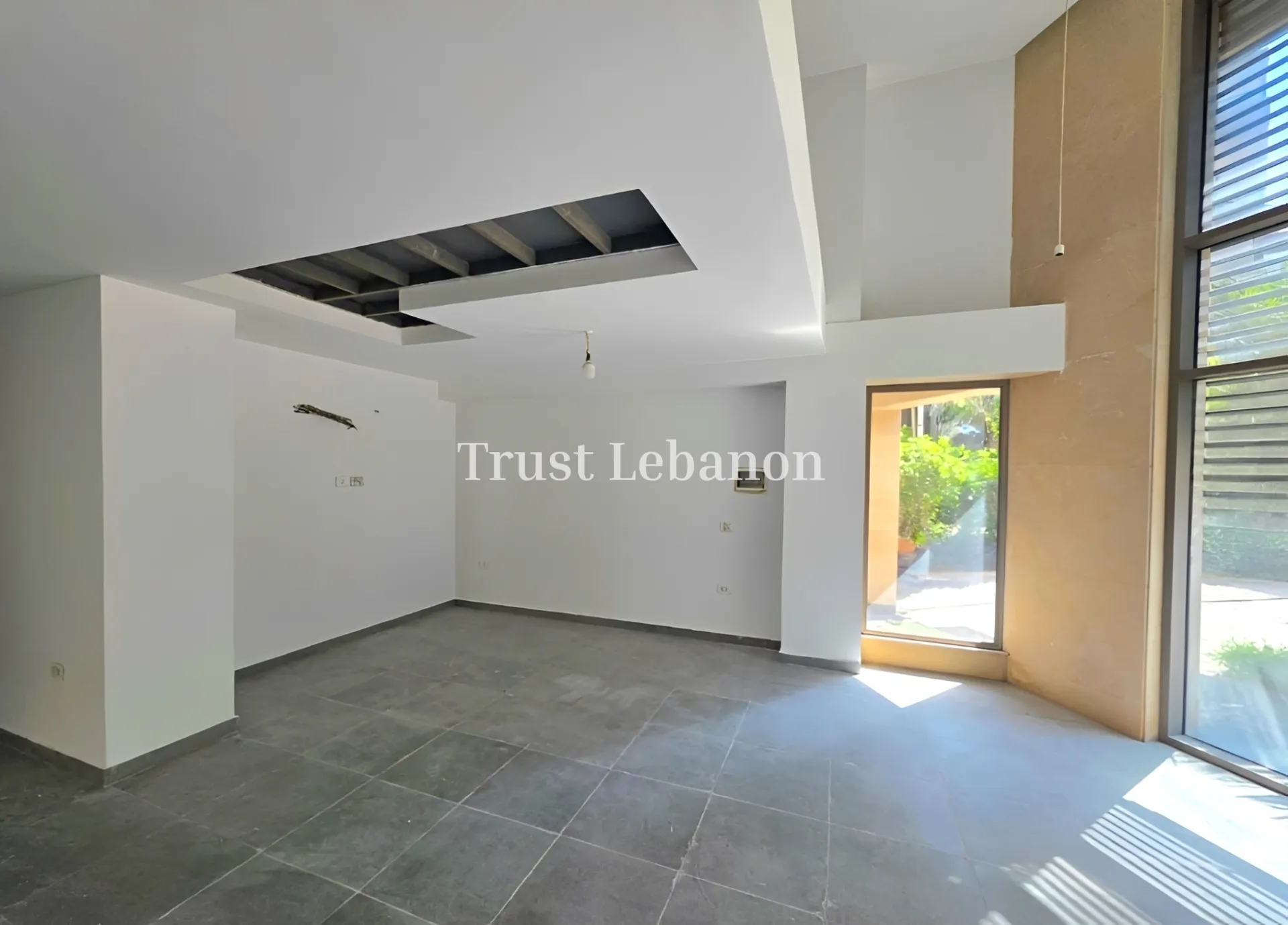 Showroom for rent in Hazmieh, Lebanon