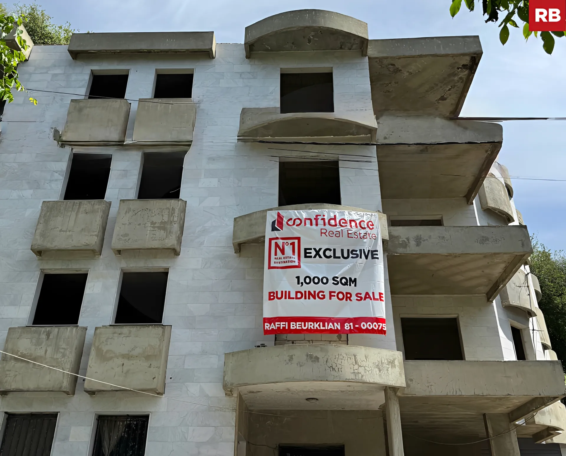 Building for Sale in Kfour