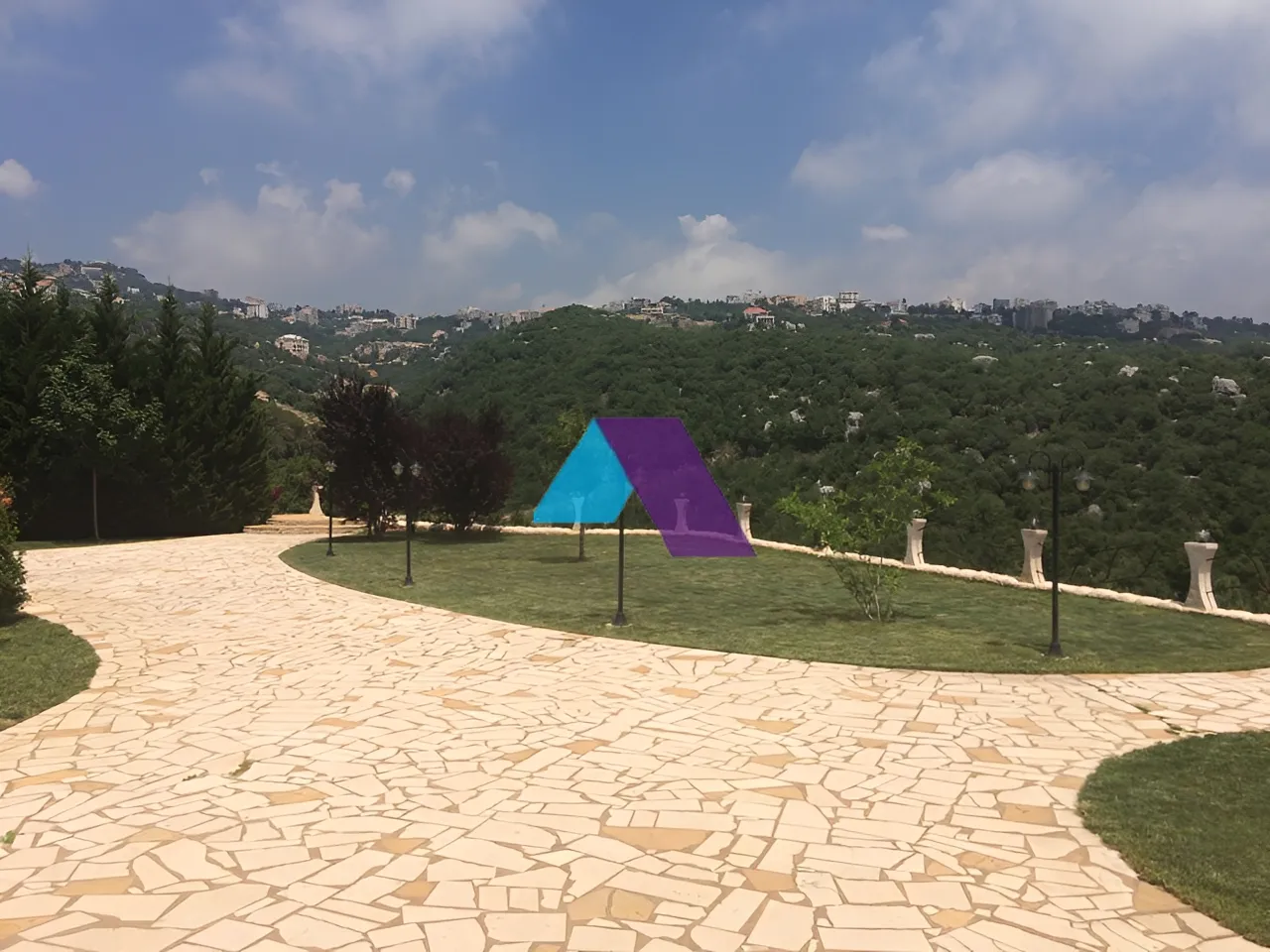 Villa for Sale in Ajaltoun