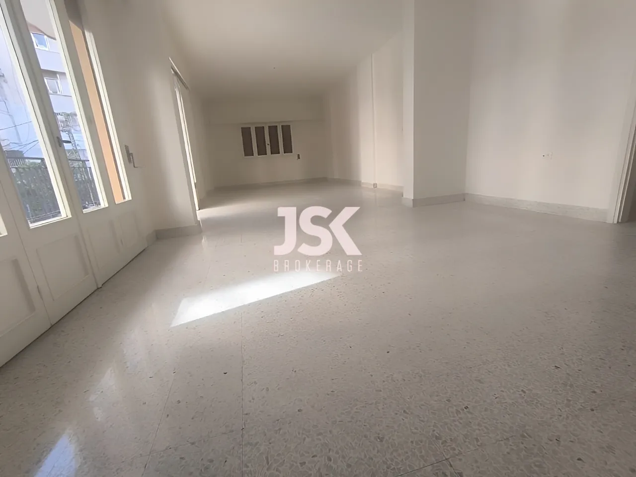 Apartment for Sale in Ras Beirut - 3 bed, 1 bath