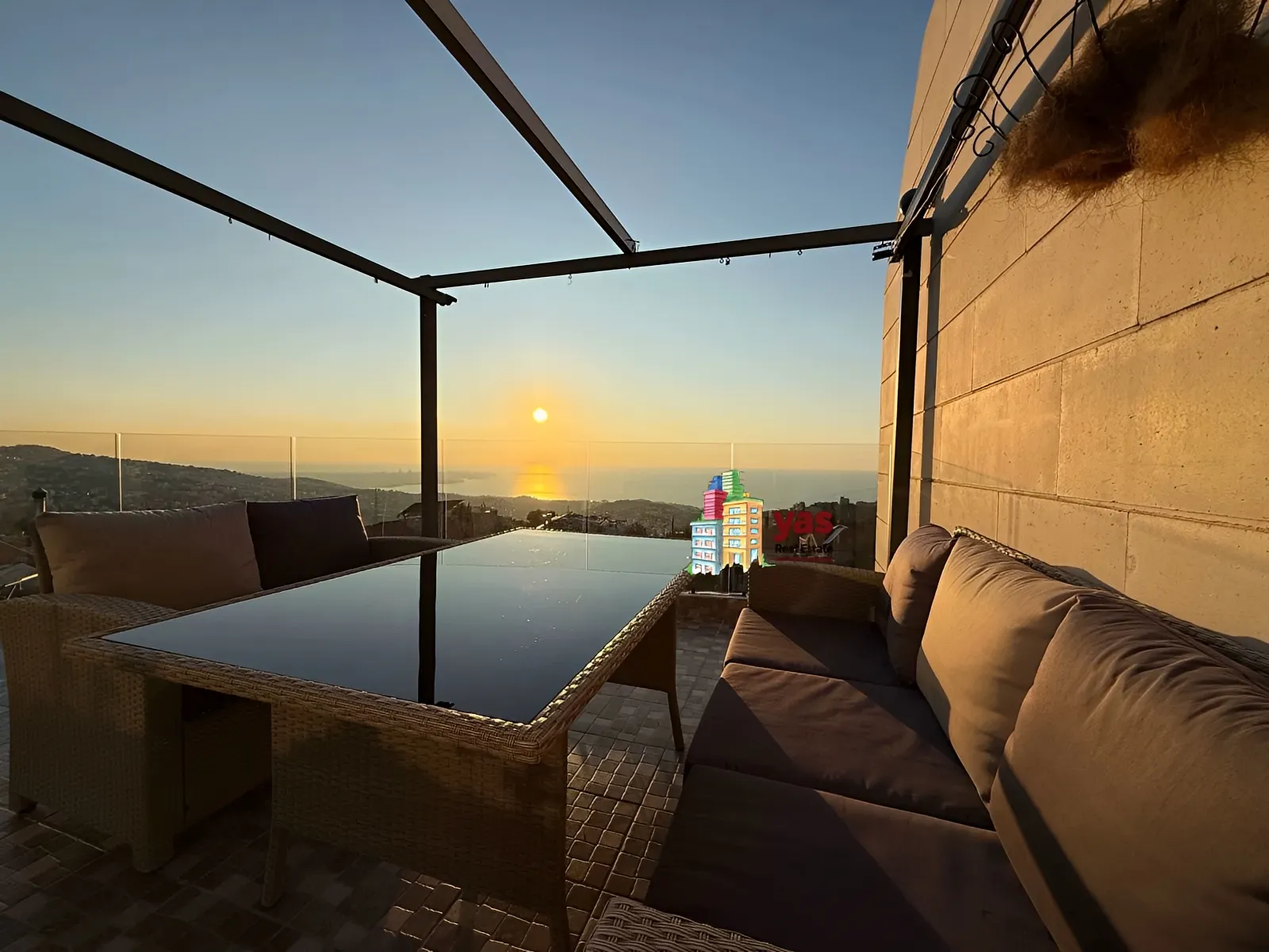 Apartment for Sale in Ballouneh