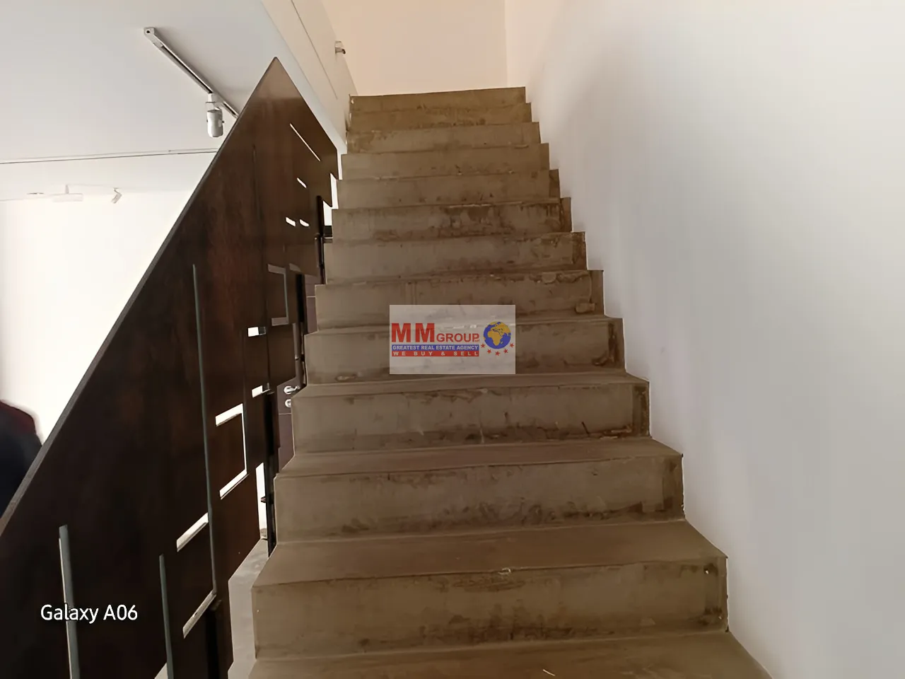 Shop for rent in Dekwaneh