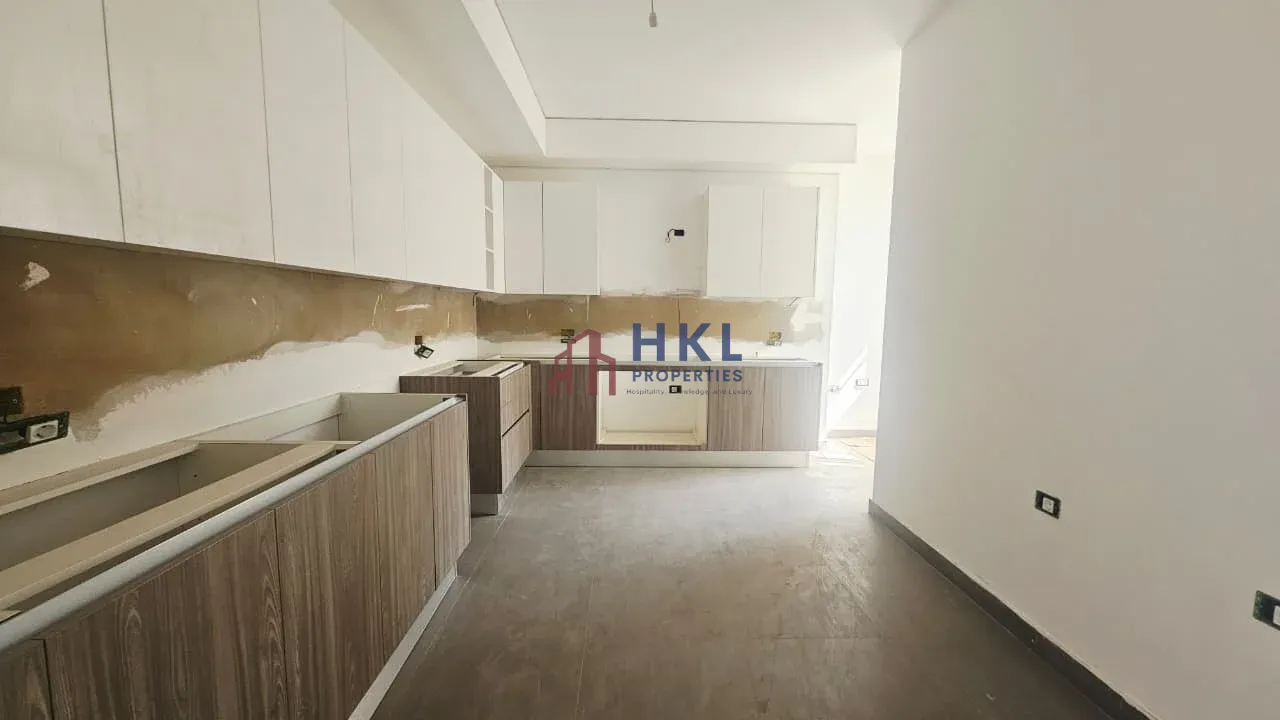 Apartment for sale in Hamra, Beirut, Lebanon - 2 bed, 2 bath