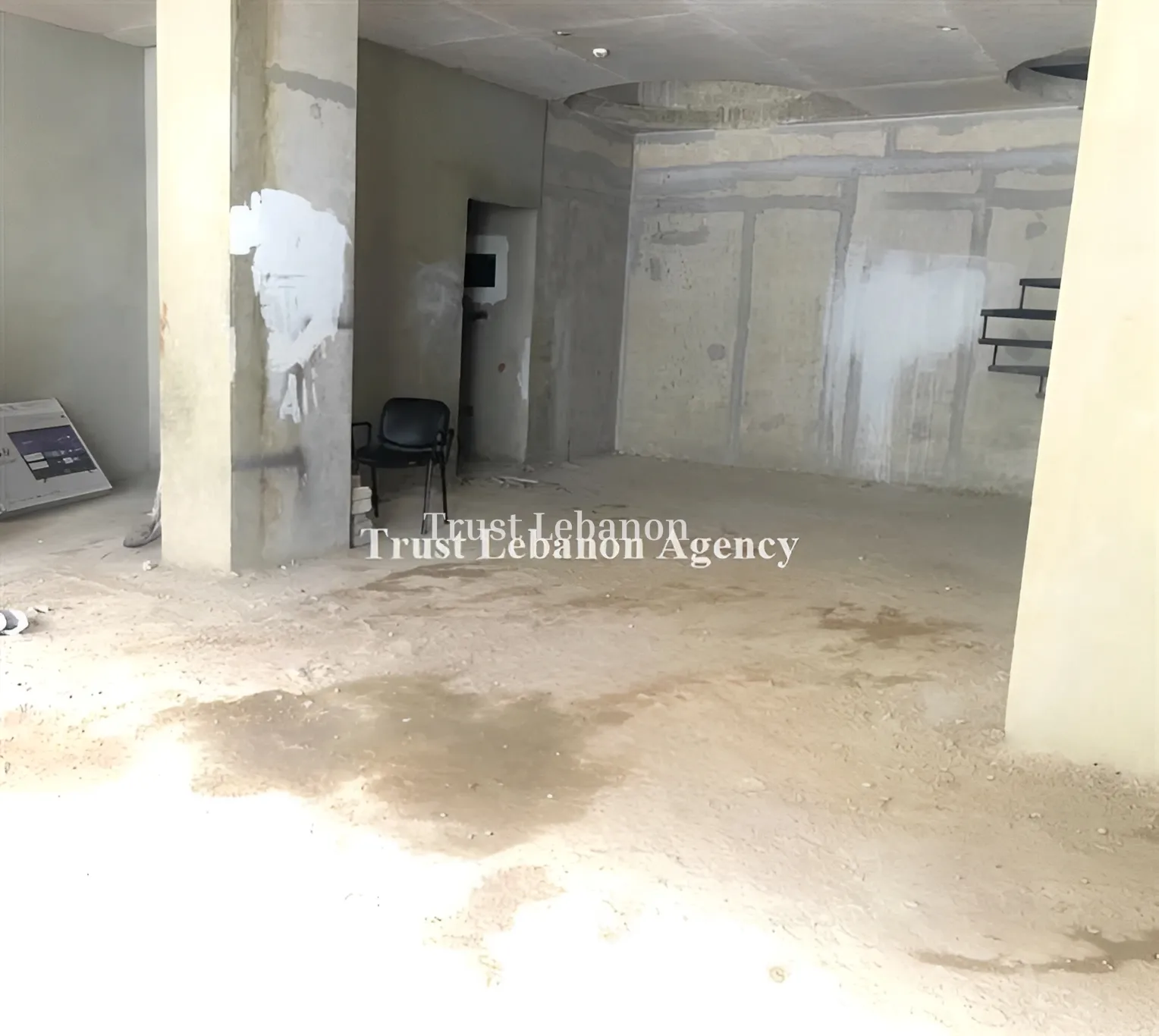 Shop for sale in Sioufi, Bayrut, Lebanon