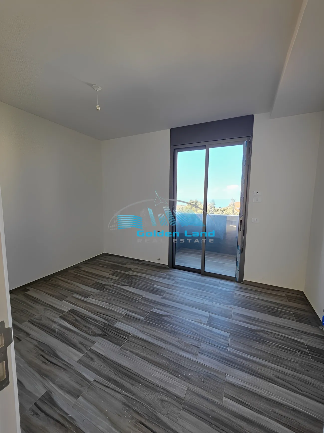 Apartment for Sale in Mazraat Yachoua, Lebanon - 3 bed, 2 bath