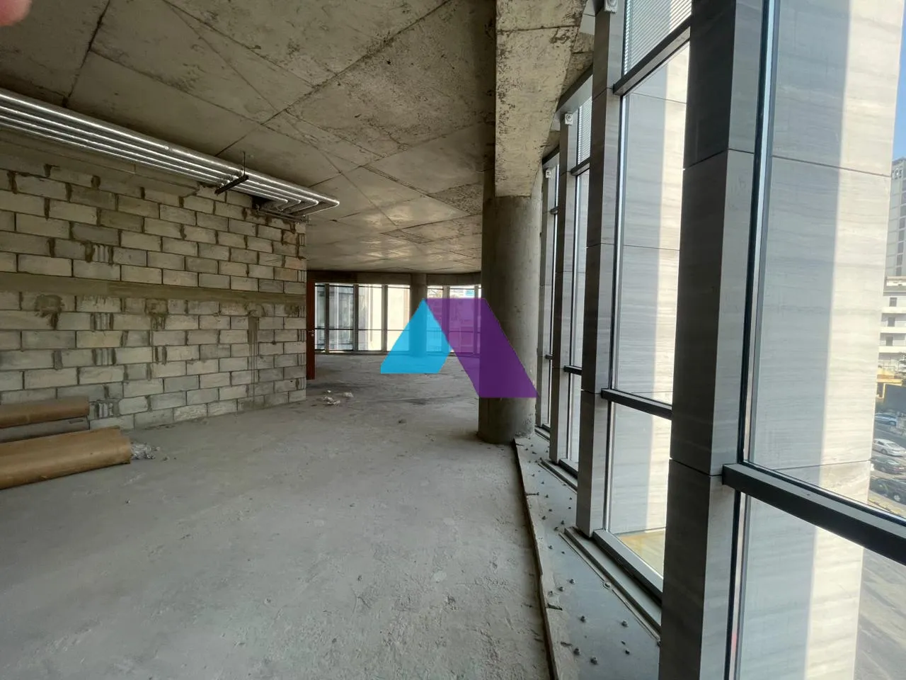 Office for rent in Saifi Village