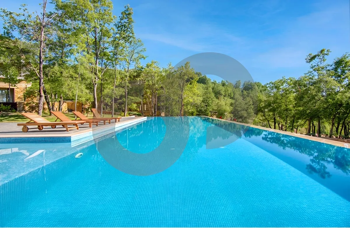 Chalet for Sale in Faraiya