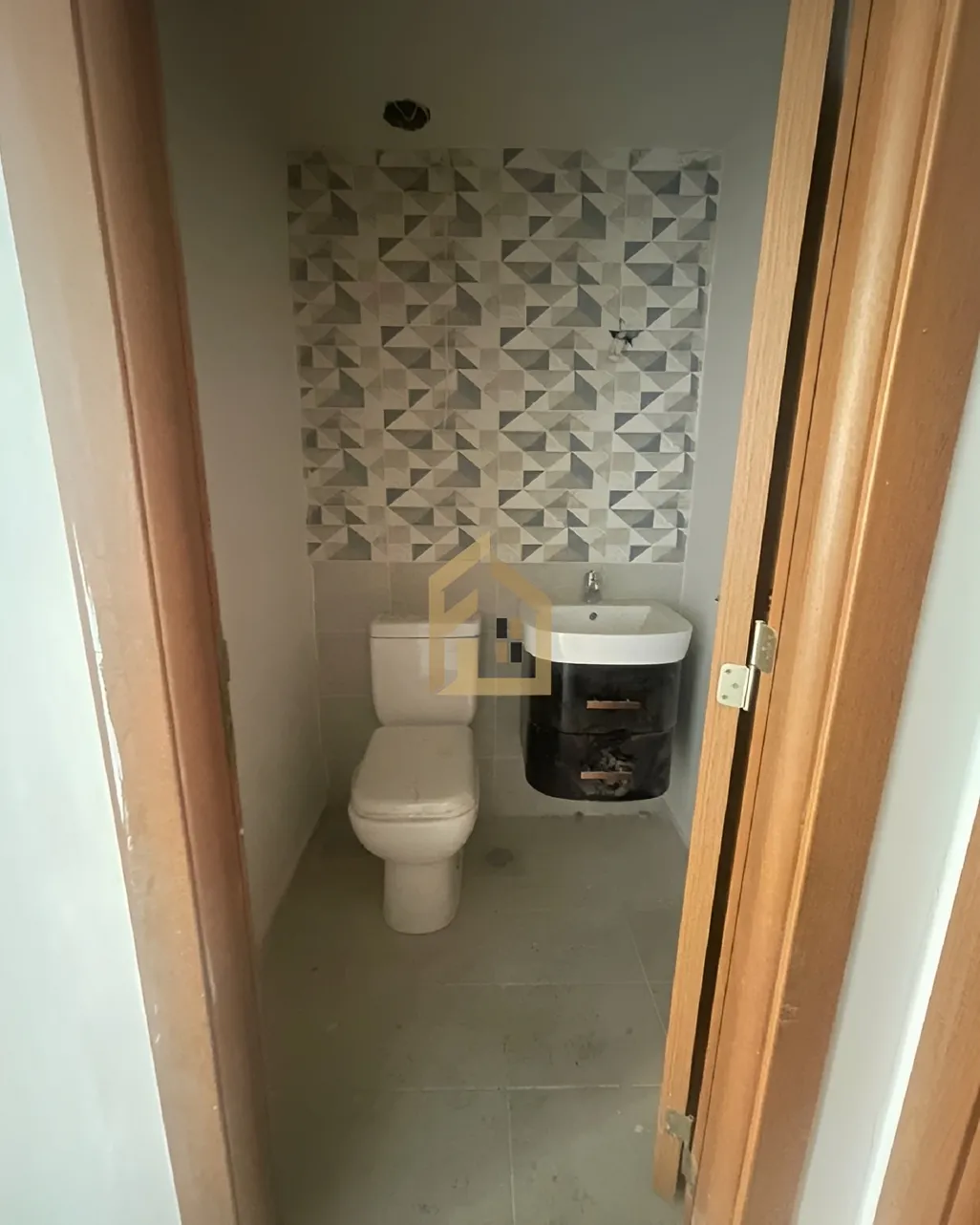 Apartment for sale in Zouk Mosbeh, Lebanon - 2 bed, 3 bath