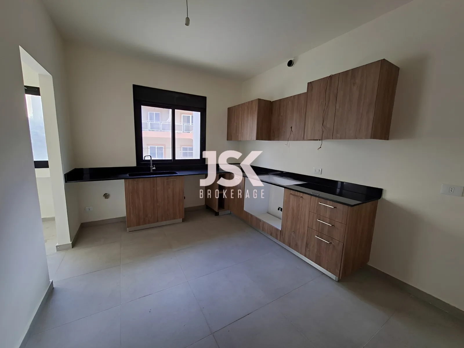 Apartment for Sale in Blat - 3 bed, 3 bath