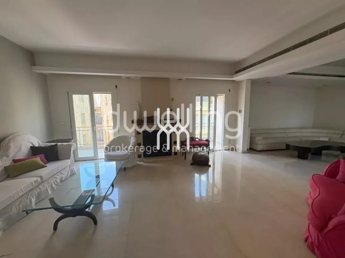 Apartment for sale in Achrafieh, Beirut, Lebanon - 4 bed, 4 bath