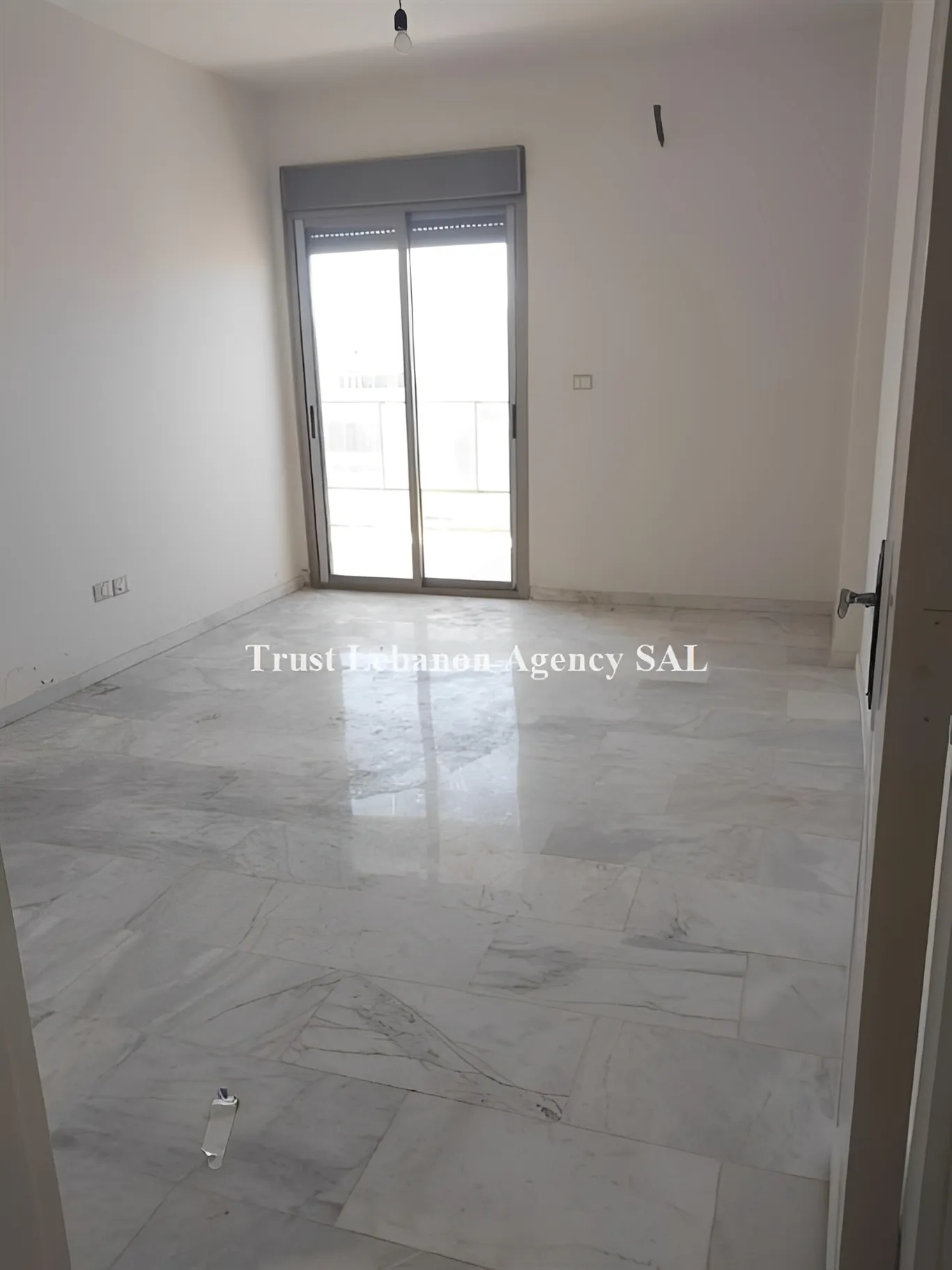 Apartment for Sale in Hamra Beirut Lebanon - 3 bed, 4 bath